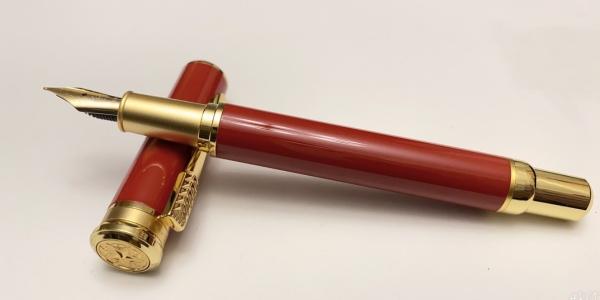 Why a Quality Pen Makes the Perfect Gift